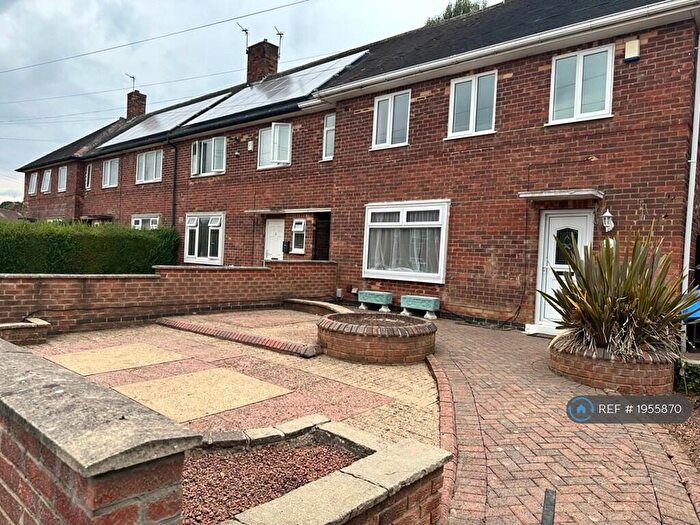 4 Bedroom End Of Terrace House To Rent In Fairburn Close, Nottingham, NG8