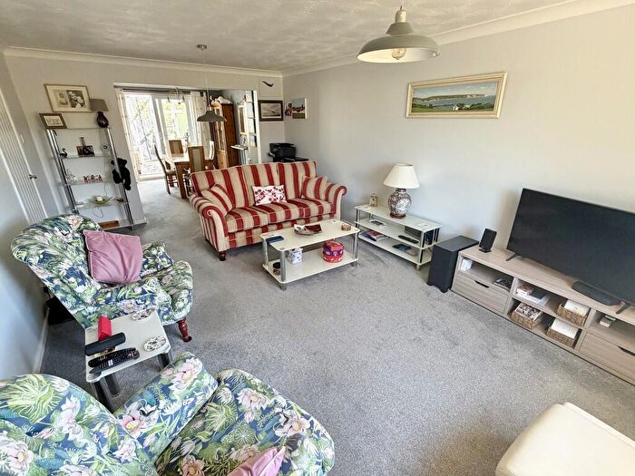 3 Bedroom Detached House For Sale In Sandford Way, Broadstone, BH18 - Photo 6