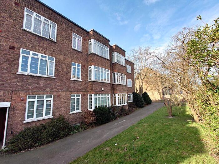 2 Bedroom Flat To Rent In Elmhurst Ct, St. Peters Road, Croydon, CR0