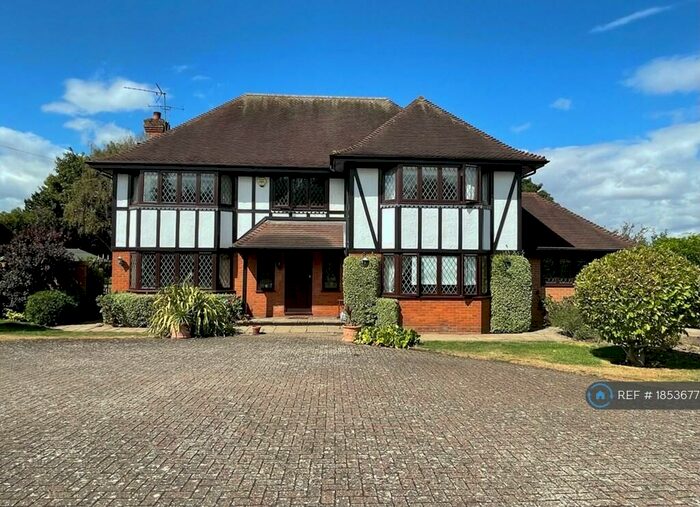 4 Bedroom Detached House To Rent In Common Road, Waltham Abbey, Nazeing, EN9