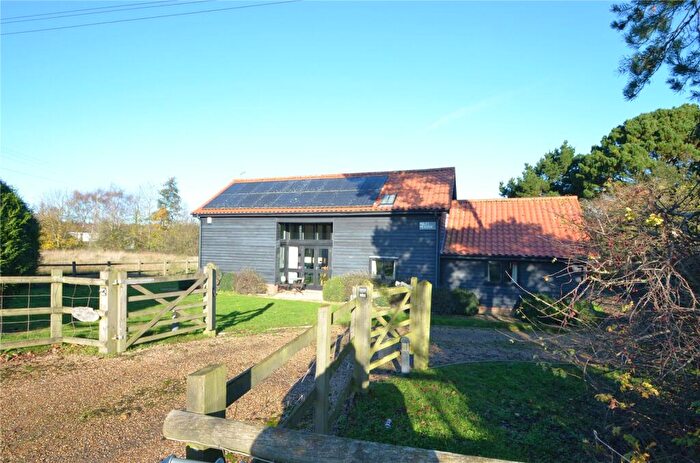 3 Bedroom Barn Conversion For Sale In Middleton, Suffolk, IP17