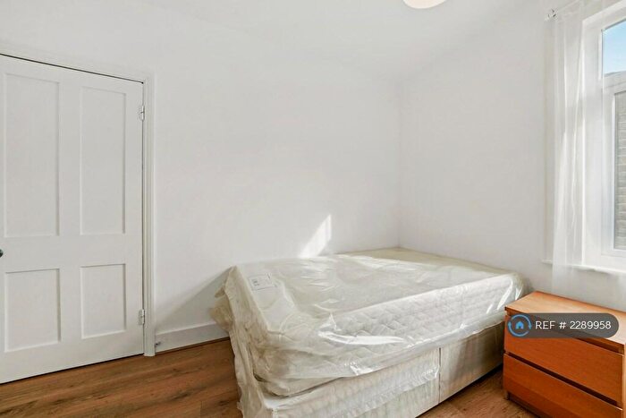 5 Bedroom Terraced House To Rent In Trundleys Road, London, SE8