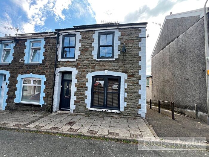 3 Bedroom End Of Terrace House For Sale In Blaen-Y-Cwm Terrace, Treherbert, Treorchy, CF42