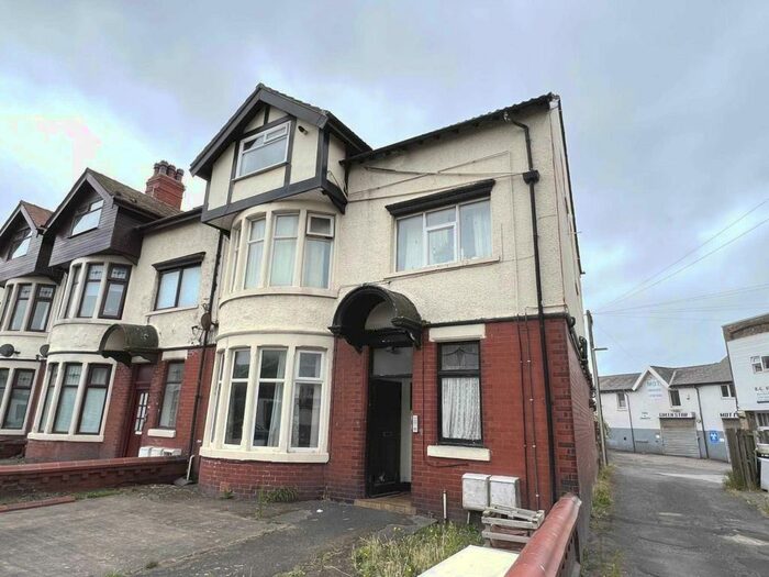 2 Bedroom Flat To Rent In Lytham Road, Blackpool, FY4