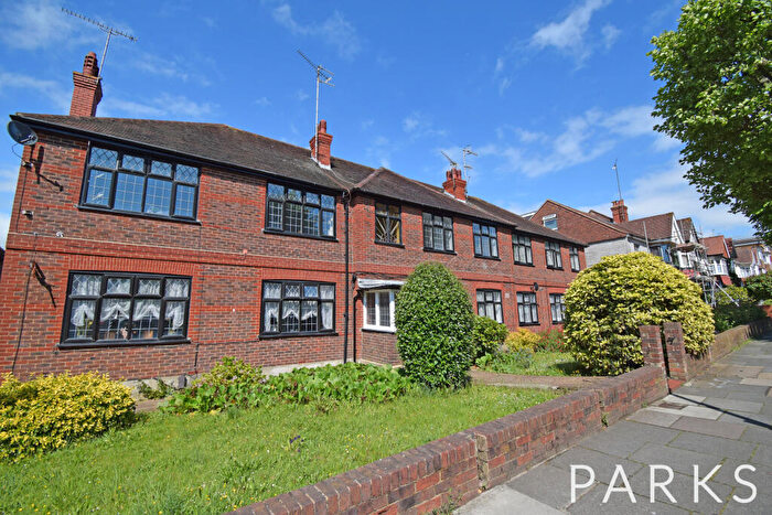 2 Bedroom Apartment To Rent In Davigdor Court, Davigdor Road, Hove, East Sussex, BN3