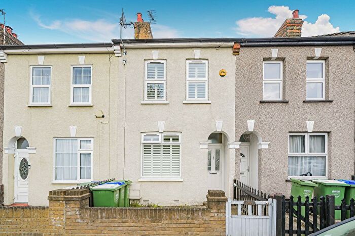 3 Bedroom Terraced House For Sale In Brook Street, Erith, DA8