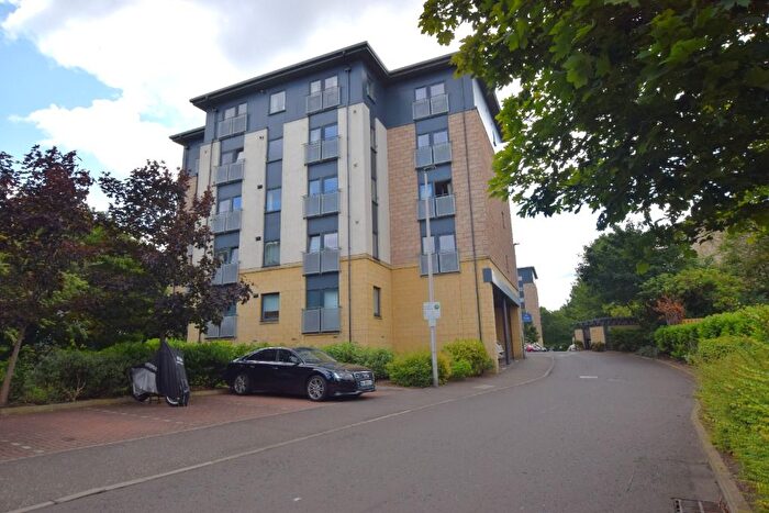 2 Bedroom Flat To Rent In Thorntreeside, Easter Road, Edinburgh, EH6