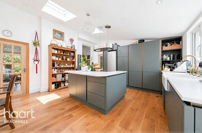 4 Bedroom Detached House For Sale In Wokingham Road, Reading, RG6