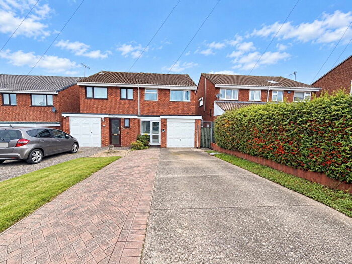 3 Bedroom Semi Detached House For Sale In Lynval Road, Quarry Bank, Brierley Hill, DY5