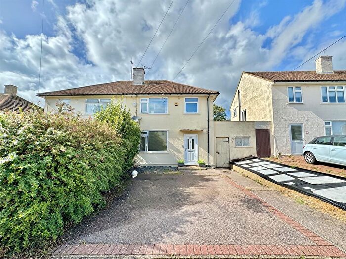 3 Bedroom Semi-Detached House For Sale In Bristol Road, St. Leonards-On-Sea, TN38