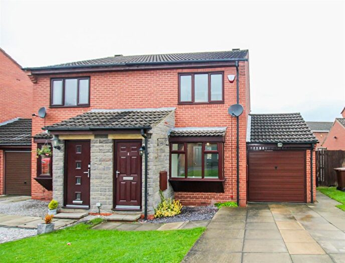 2 Bedroom Property For Sale In The Hawthorns, Ossett, WF5