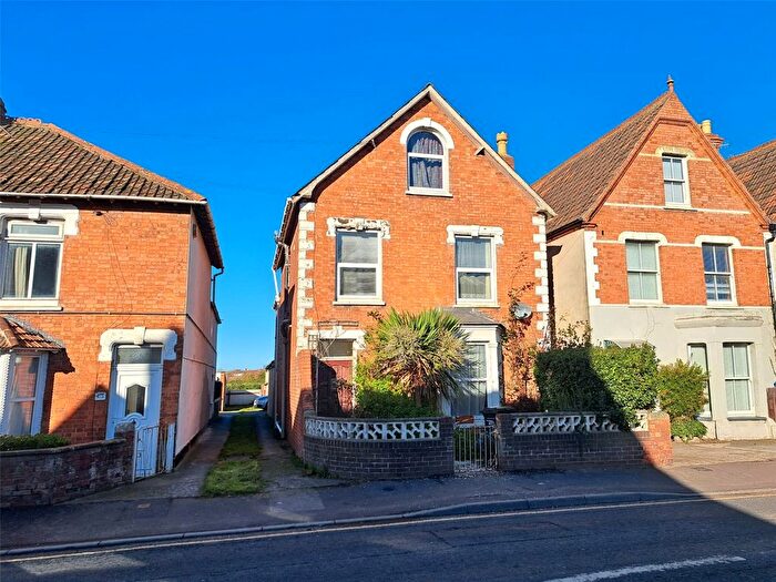 4 Bedroom Detached House For Sale In Huntspill Road, Highbridge, Somerset, TA9