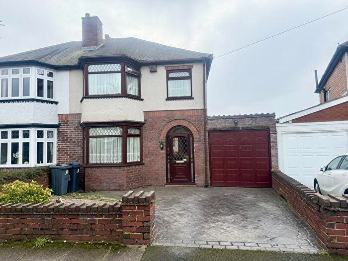 3 Bedroom Semi Detached House For Sale In Hesketh Crescent, Birmingham, B23