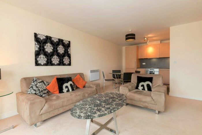 2 Bedroom Flat To Rent In Centenary Plaza, Holliday Street, B1