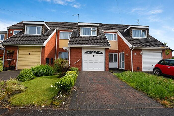 3 Bedroom Terraced House For Sale In Farnworth Avenue, Moreton, Wirral, CH46