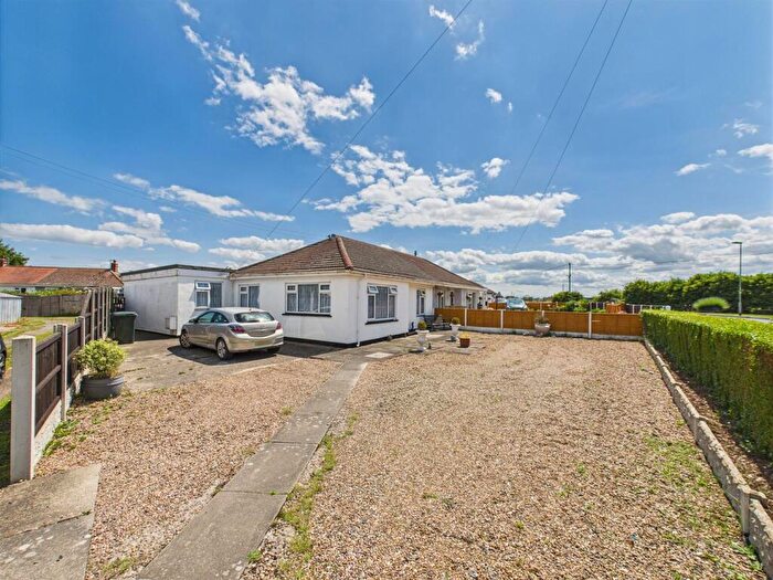 2 Bedroom Semi-Detached Bungalow For Sale In Ideal Bungalows, Trusthorpe, LN12