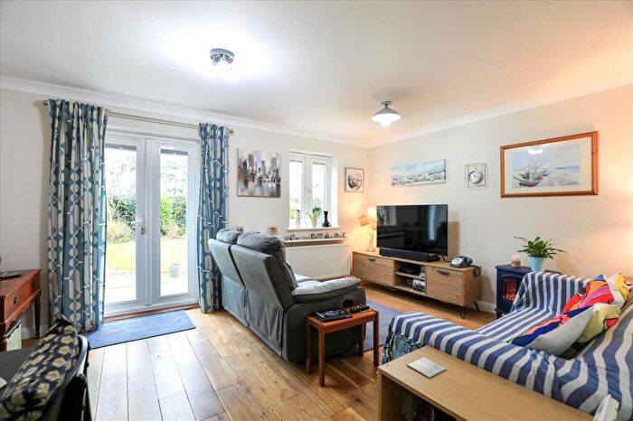 3 Bedroom Semi-Detached House For Sale In York Close, Burton Latimer, NN15