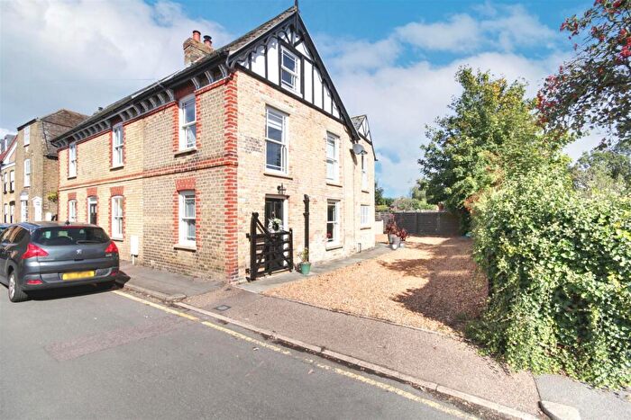 4 Bedroom Semi-Detached House For Sale In West Street, St. Ives, PE27