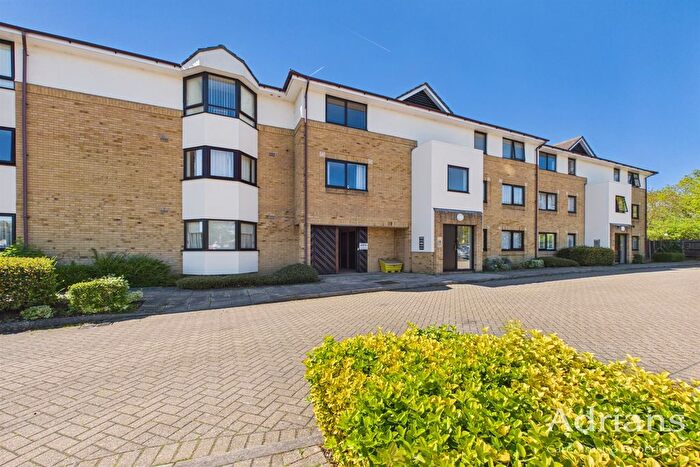 1 Bedroom Flat For Sale In Oasis Court, Chelmsford, CM2