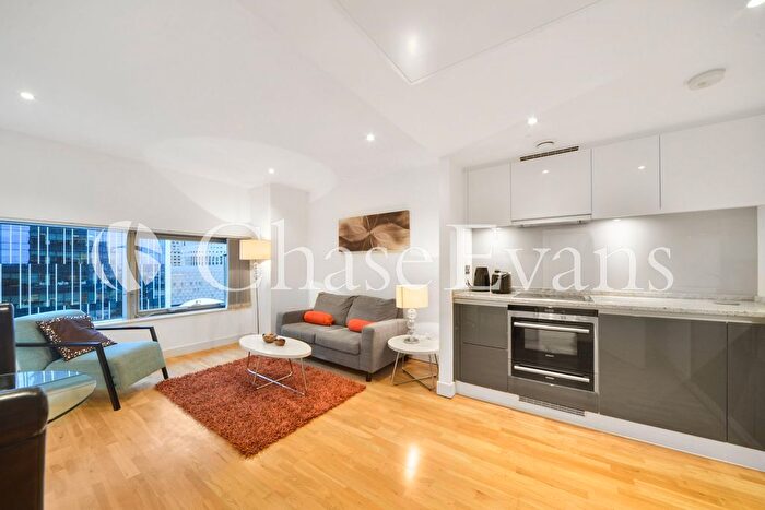 Studio To Rent In The Landmark, Marsh Wall, Canary Wharf, London, E14