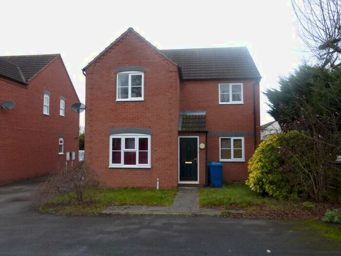 2 Bedroom Property To Rent In Waterside Court, Amington, Tamworth, B77