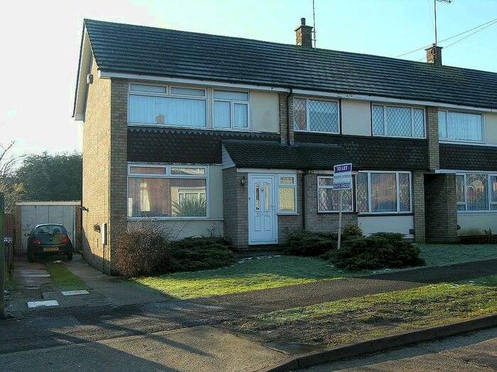 2 Bedroom Semi-Detached House To Rent In Holcombe Crescent, Ipswich, IP2