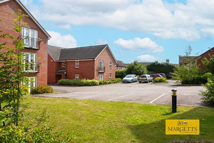 1 Bedroom Flat For Sale In Birch Meadow Close, Warwick, CV34