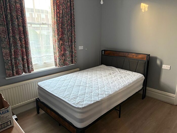 Studio To Rent In Bushey Grove Road, Bushey, WD23