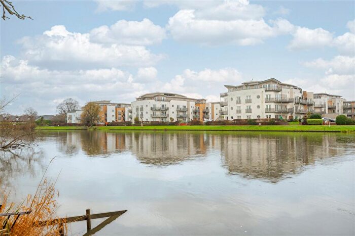 2 Bedroom Flat For Sale In Bridge Wharf, Chertsey, KT16
