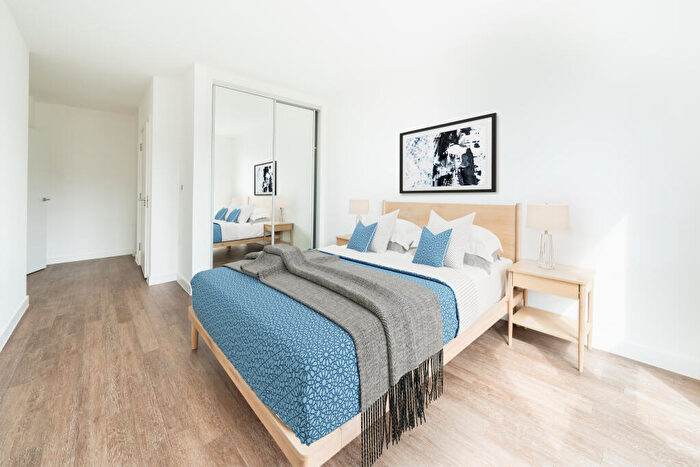 2 Bedroom Apartment To Rent In Vanguard Way, London, E17