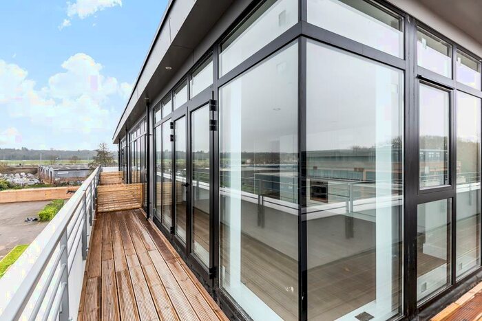 2 Bedroom Apartment To Rent In Newbury, Berkshire, RG14