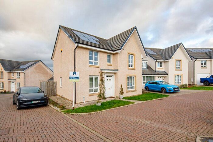 4 Bedroom Detached Villa For Sale In Oykel Crescent, Robroyston, G33