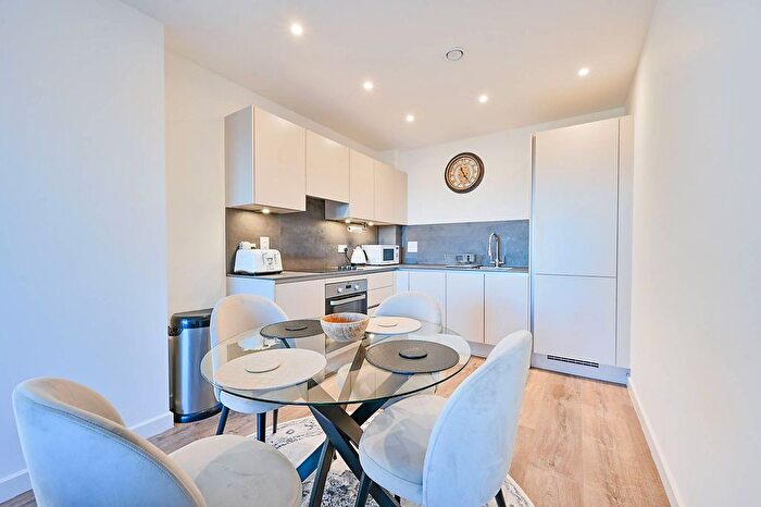 1 Bedroom Flat For Sale In Winter Apartments, East Acton, London, W3