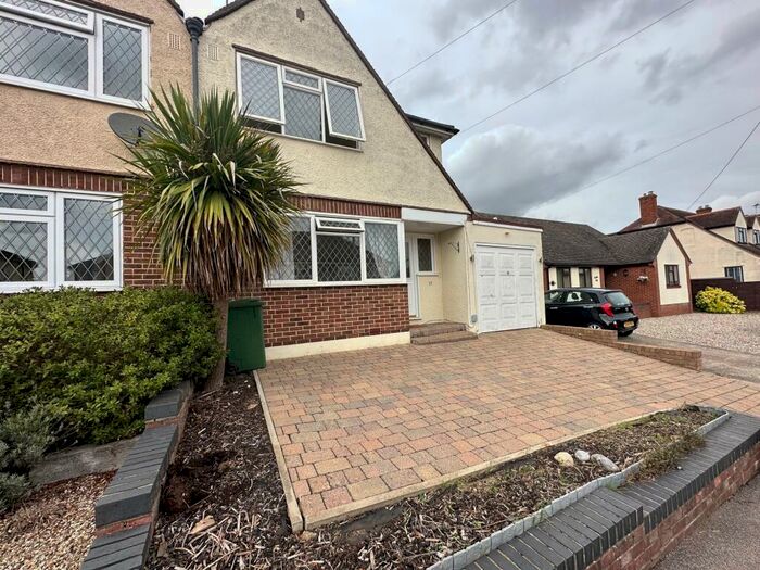 3 Bedroom Semi-Detached House To Rent In Maple Avenue, Braintree, CM7