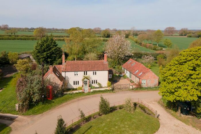 4 Bedroom Detached House For Sale In Church Road, Wellingham, PE32