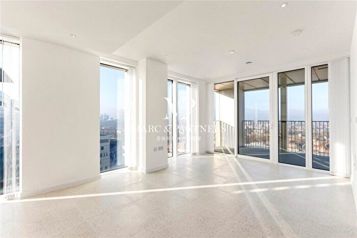 2 Bedroom Apartment To Rent In The Silk District, Cendal Crescent, London, E1