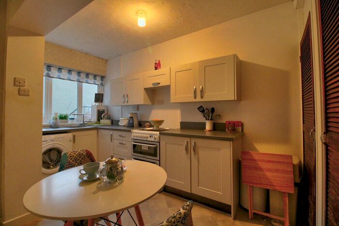 2 Bedroom Flat For Sale In The Garth, Abertridwr, Caerphilly, CF83