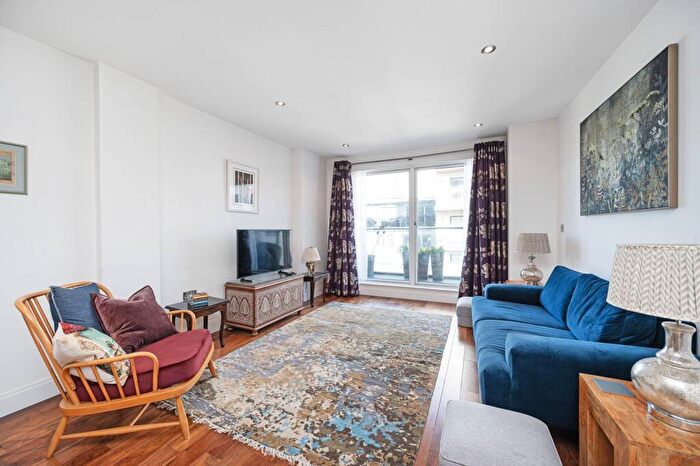 1 Bedroom Flat For Sale In Commercial Road, Whitechapel, London, E1