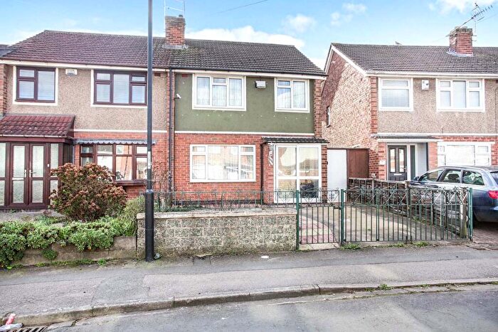 3 Bedroom Semi-Detached House To Rent In Yewdale Crescent, Coventry, West Midlands, CV2