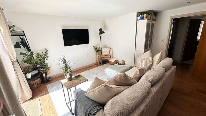 2 Bedroom Flat For Sale In Middlewood Lodge, Middlewood Lodge, S6