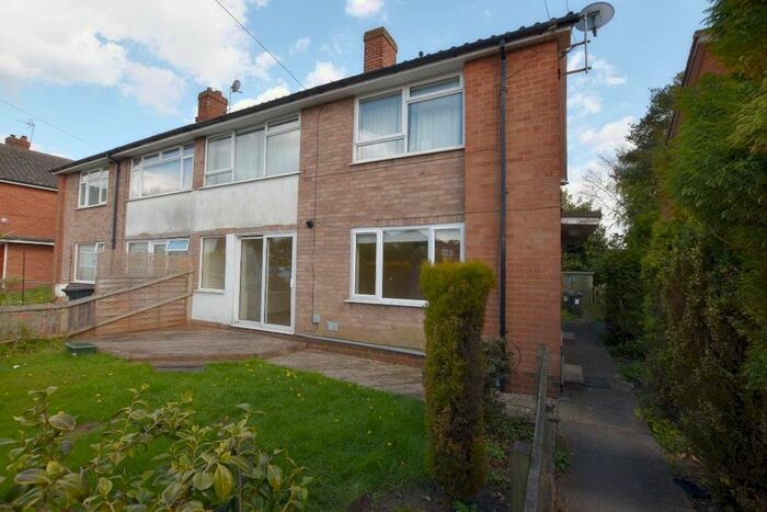 2 Bedroom Maisonette To Rent In Rednall Drive, Sutton Coldfield, B75