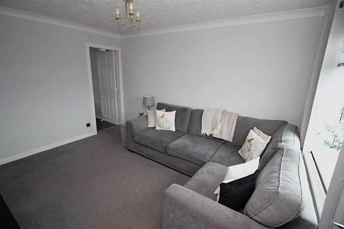 2 Bedroom Terraced House For Sale In Auchneagh Crescent, Greenock, Inverclyde, PA16