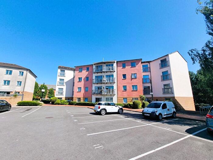 2 Bedroom Flat For Sale In Rhodfa'r Gwagenni, Ty Capstan Rhodfa'r Gwagenni, CF63