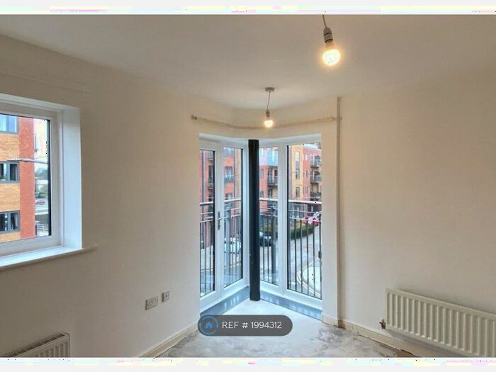 2 Bedroom Flat To Rent In Woodhouse Close, Worcester, WR5