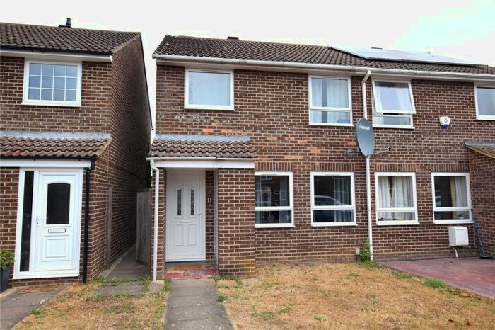 3 Bedroom End Of Terrace House To Rent In The Phelps, Kidlington, Oxfordshire, OX5
