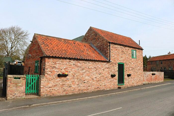 2 Bedroom Cottage For Sale In The Hayloft, Main Street, Low Burnham, DN9
