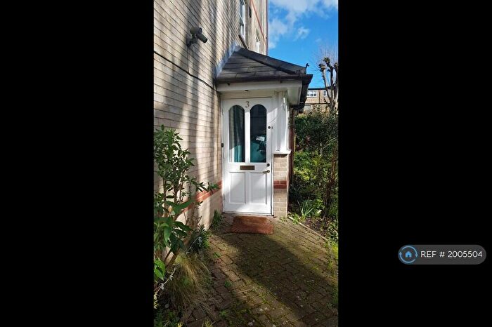 2 Bedroom Flat To Rent In Dents Road, London, SW11