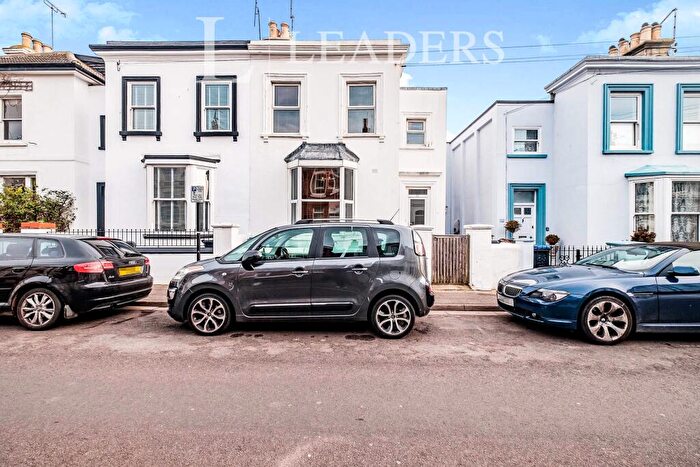 3 Bedroom Town House To Rent In Graham Road, BN11