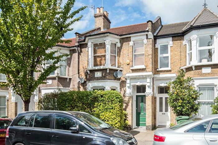 2 Bedroom Apartment To Rent In Orford Road, London, E17