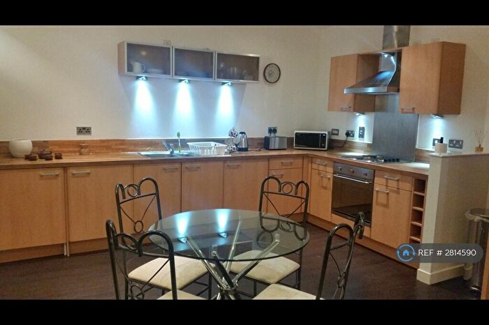 2 Bedroom Flat To Rent In Oswald St, Glasgow, G1